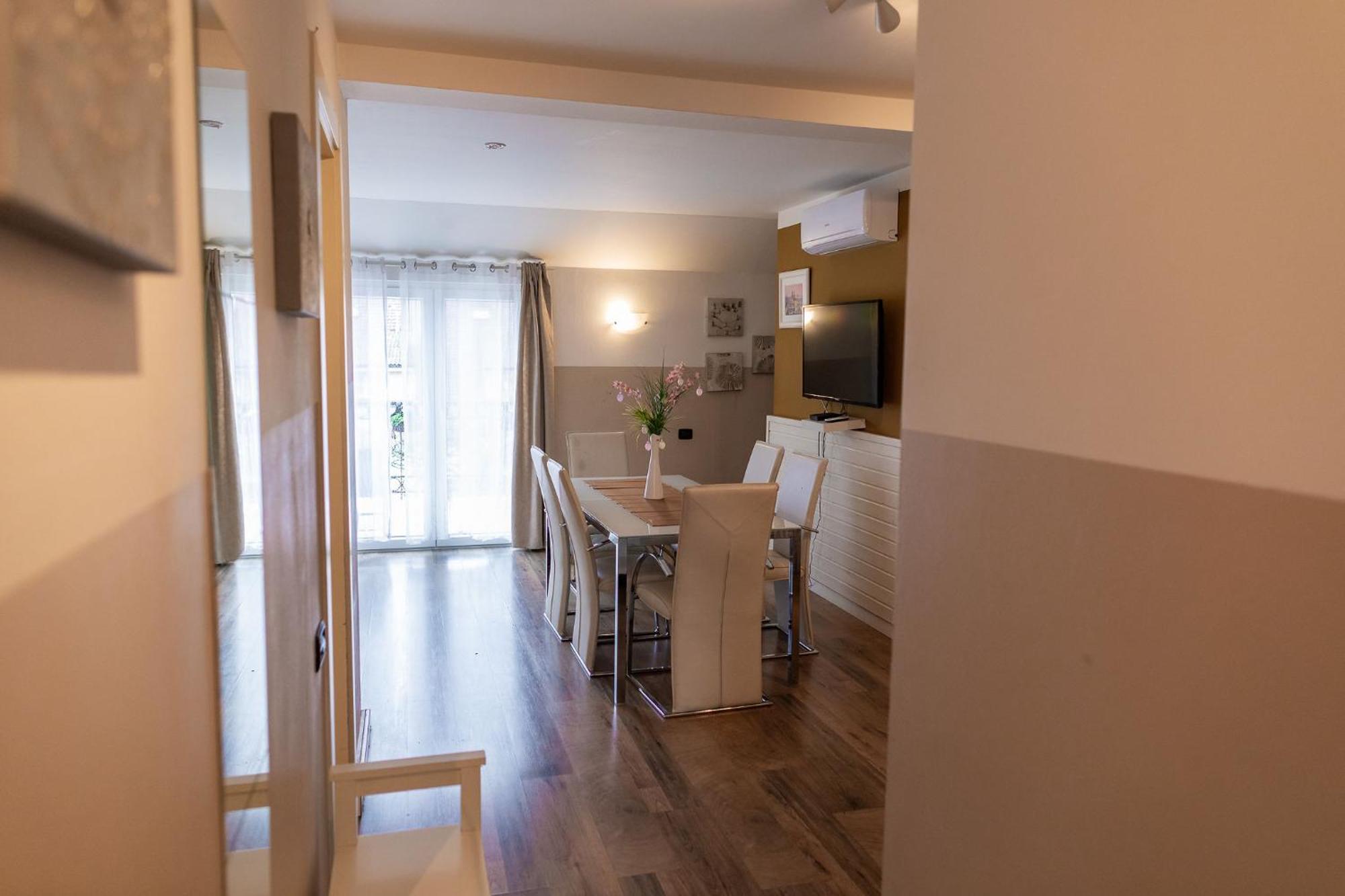 Apartment 3bdr Penthouse With Terrace&ac *
