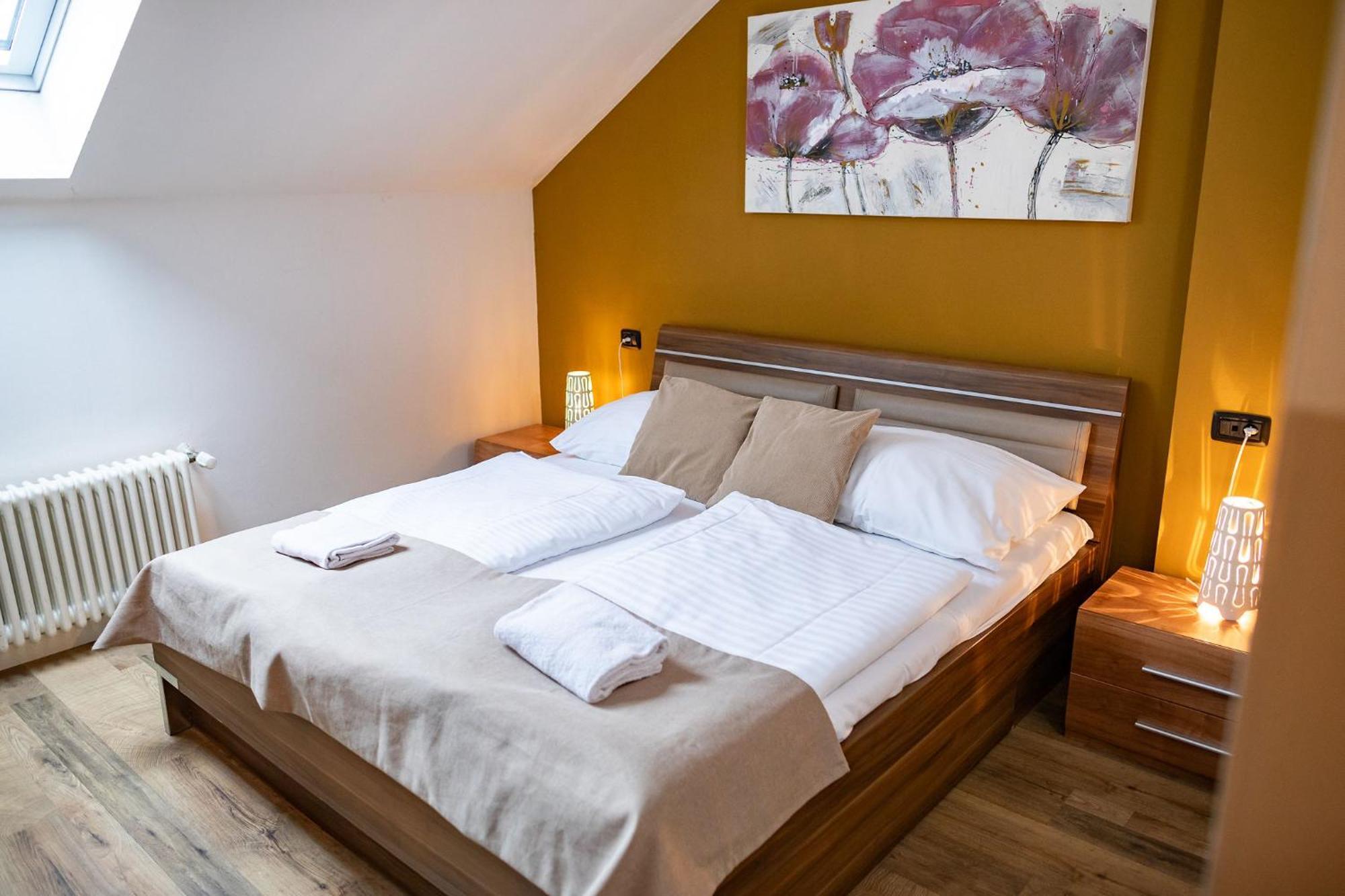 3bdr Penthouse With Terrace&ac Lägenhet Prag